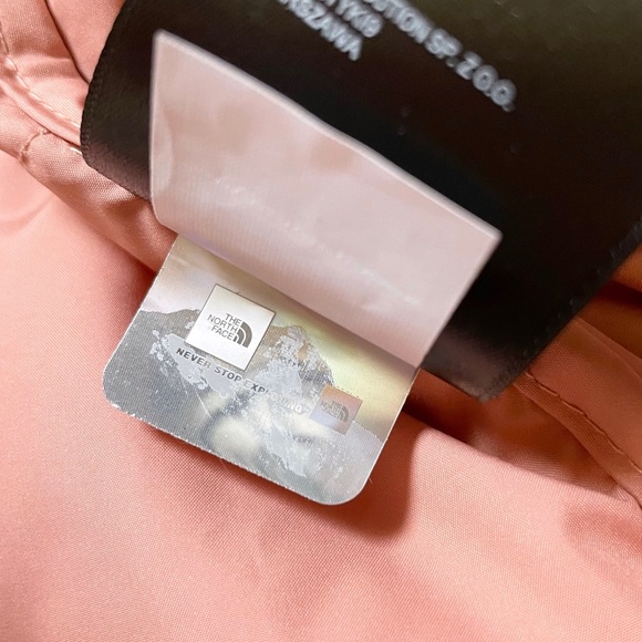 The North Face Women’s Metropolis Parka III Coat In Rose Dawn - Picture 10 of 12